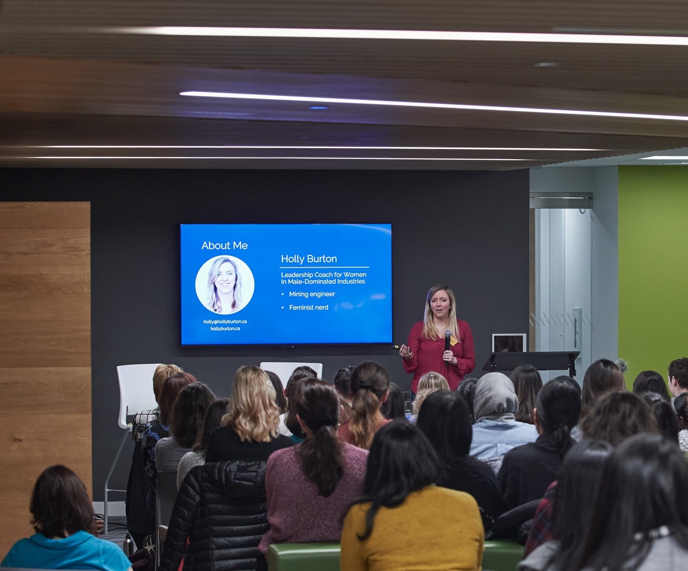 Holly talks to group about the most common misunderstandings around the diversity conversation | by Vancouver photographer Angela McConnell